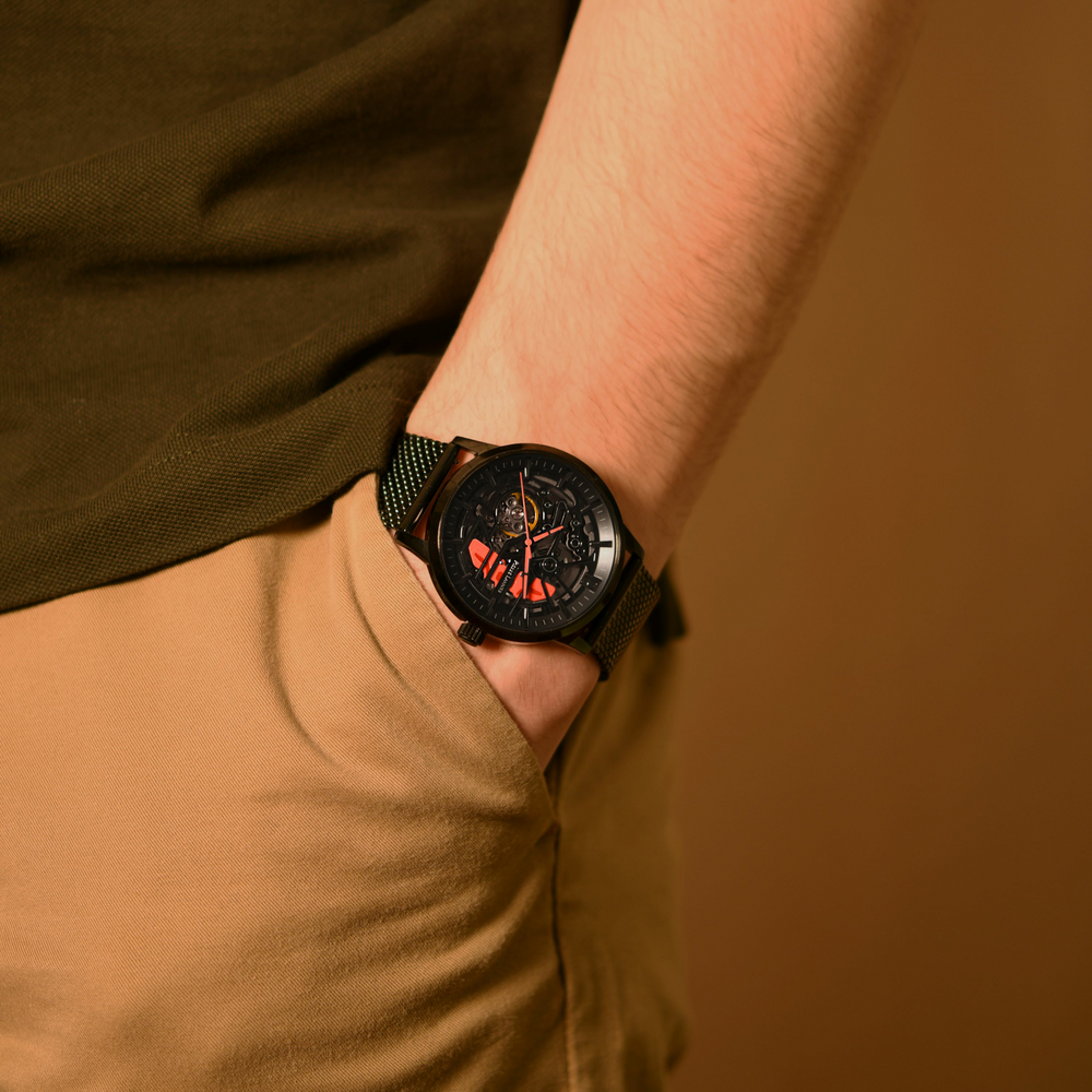Montre homme Pierre Lannier PADDOCK 338A459 – cadran noir bracelet milanais noir – vue 2
