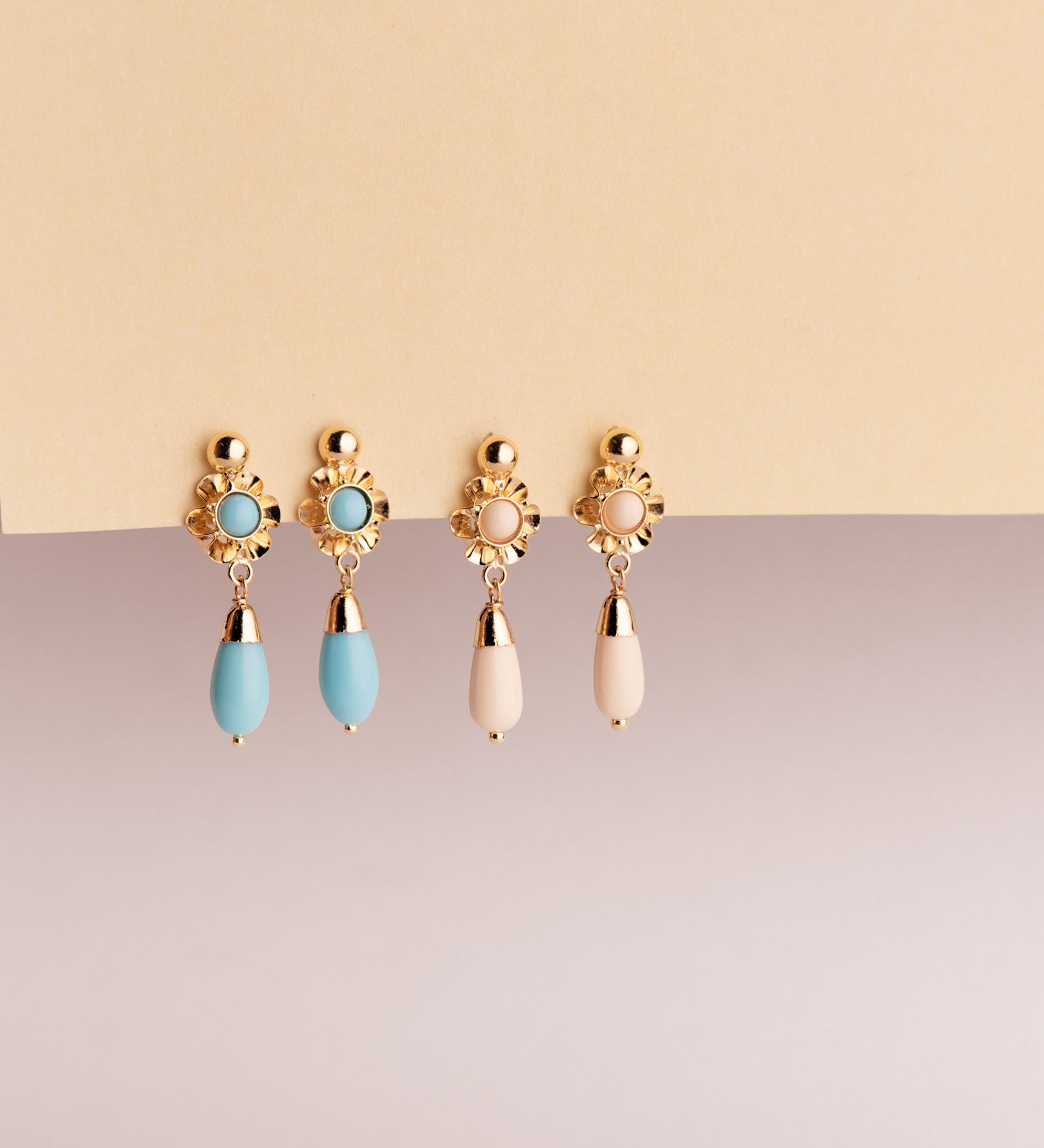 Boucles d'oreilles Or Jaune 18K Turquoise Cubaine Taille : 22X7 mm Fermoir Catalan