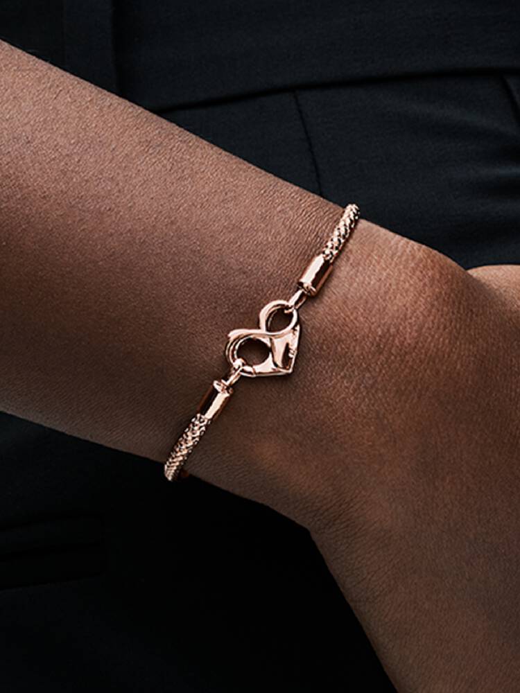 Pulsera Pandora - Cadena tachonada con cierre de corazón