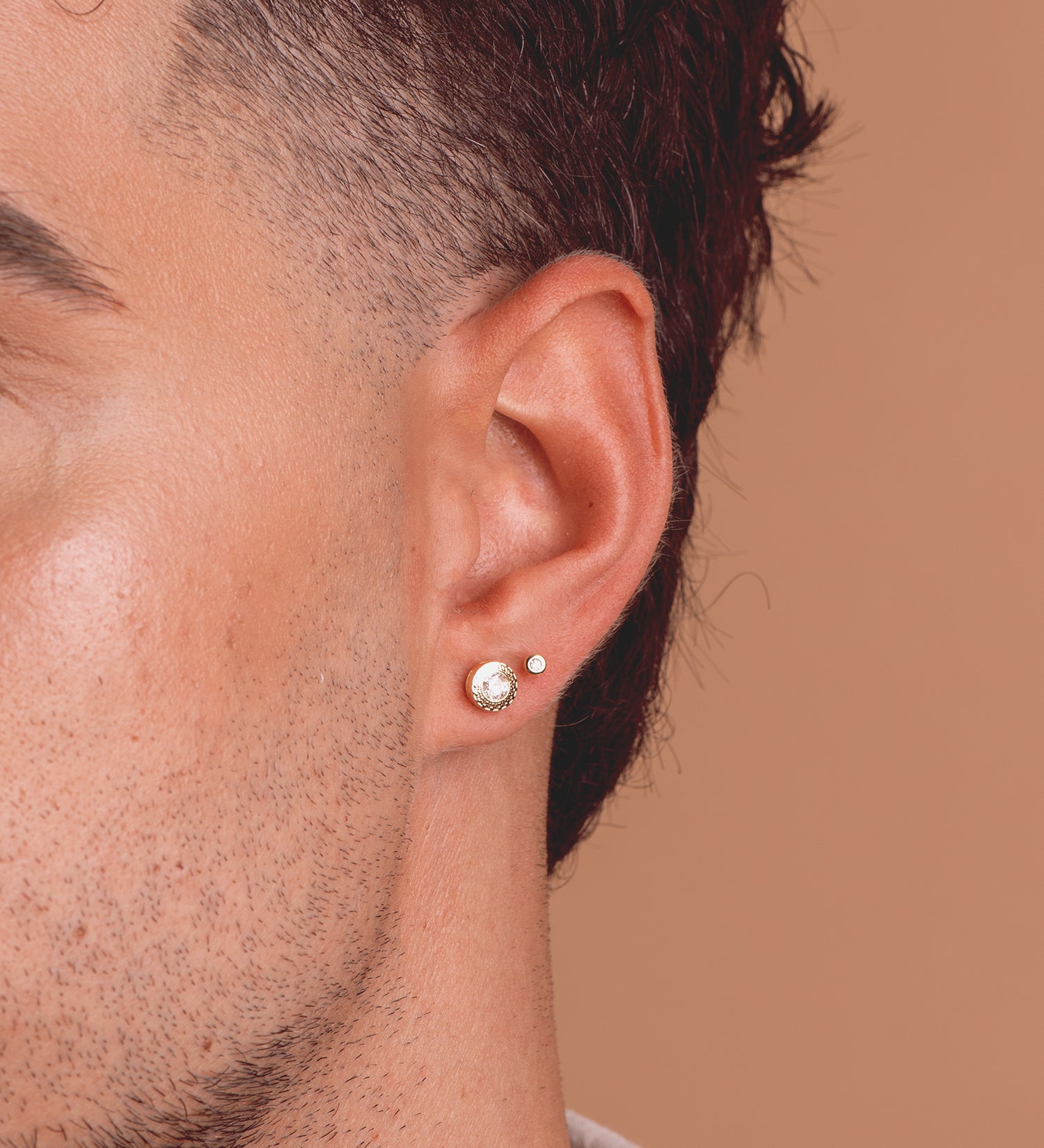 Piercing Doreille Chaton 3MM en Or Jaune 18K avec Zircon Épais Barre 120MM Fermoir a Vis