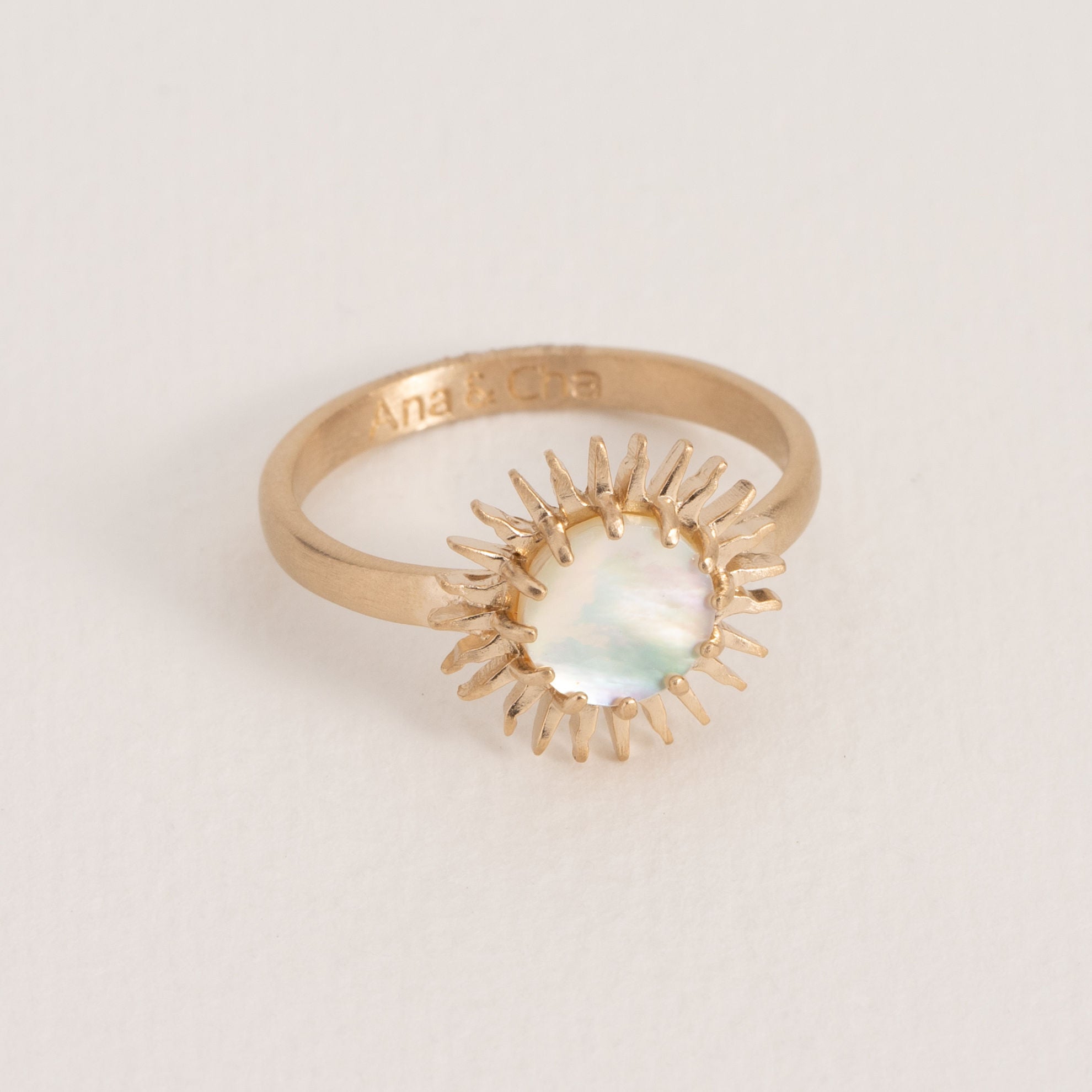 Blanchette - Mother of Pearl - Gold Plated Ring - Ana et Cha