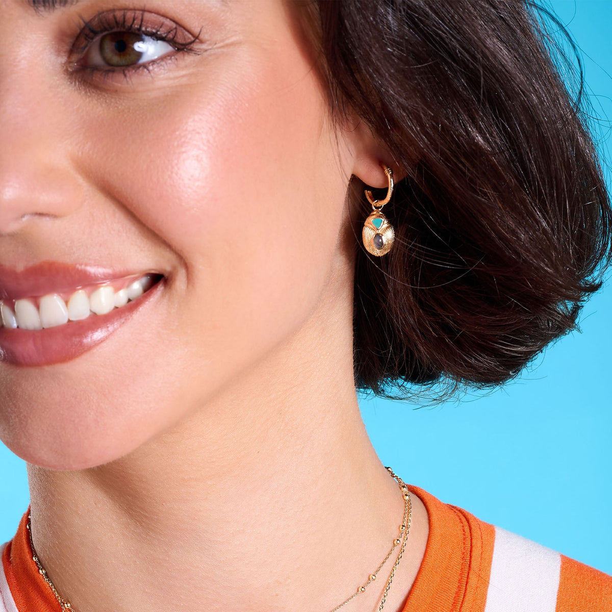 Gullbelagte Betty hoop øredobber – Ana & Cha – se 3
