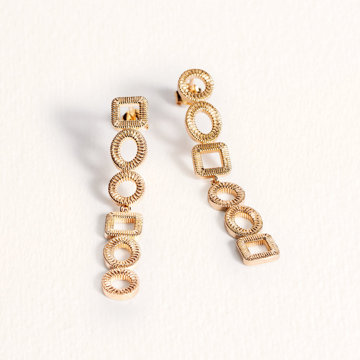Orecchini placcati oro Angie – Ana & Cha