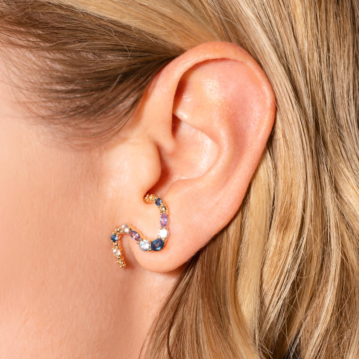 Boucles d'oreilles Elsa en plaqué or – Ana & Cha – vue 2