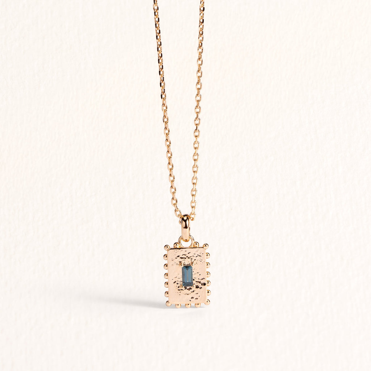 Collier Tania topaze London Blue en plaqué or – Ana & Cha
