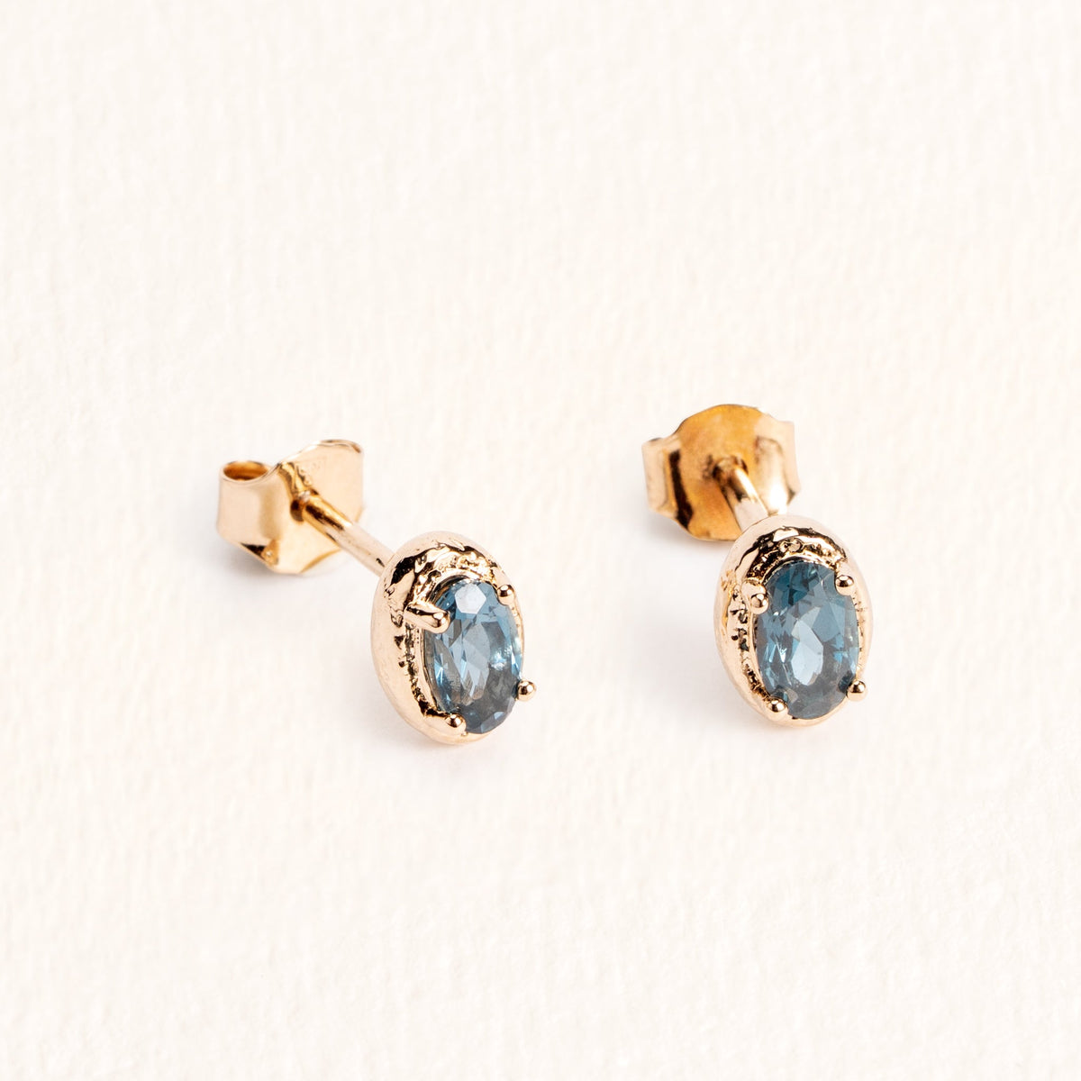 Boucles d'oreilles Sienna topaze London Blue en plaqué or – Ana & Cha