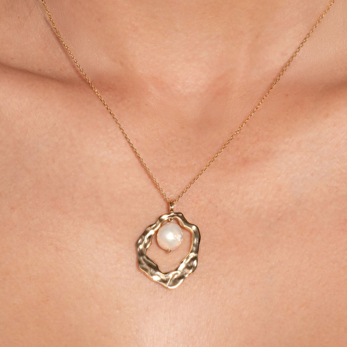Collier Victoria perle de culture en plaqué or – Ana & Cha – vue 2
