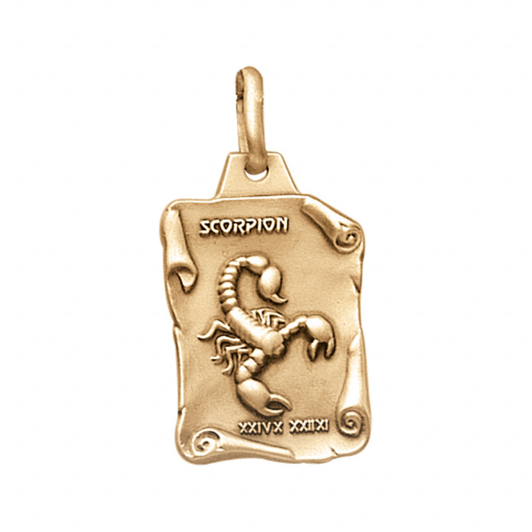 Pendentif mode scorpion grand parchemin en vermeil massif
