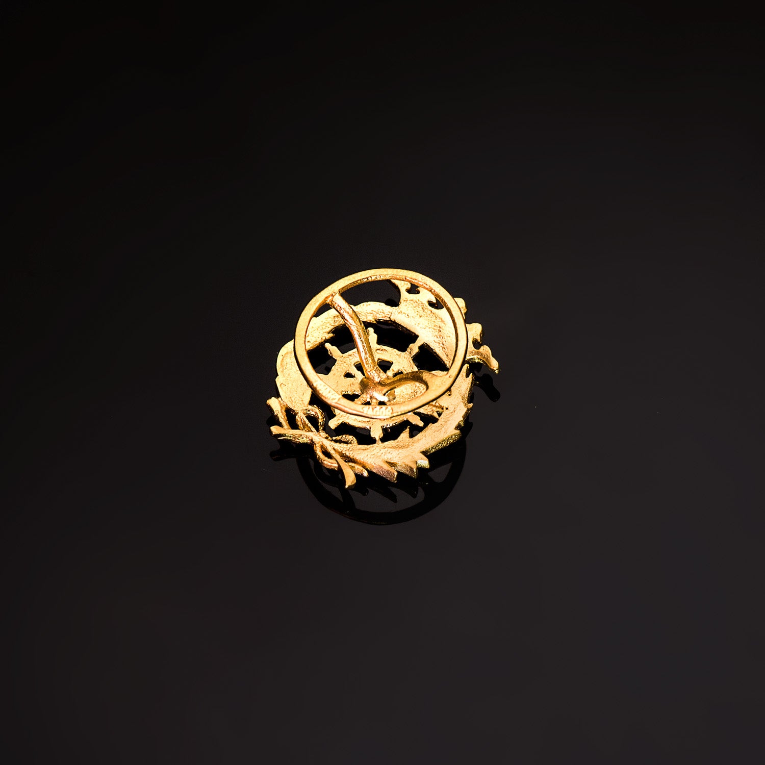 18K gult gull-emblem Statsvitenskap 17 X 14 mm