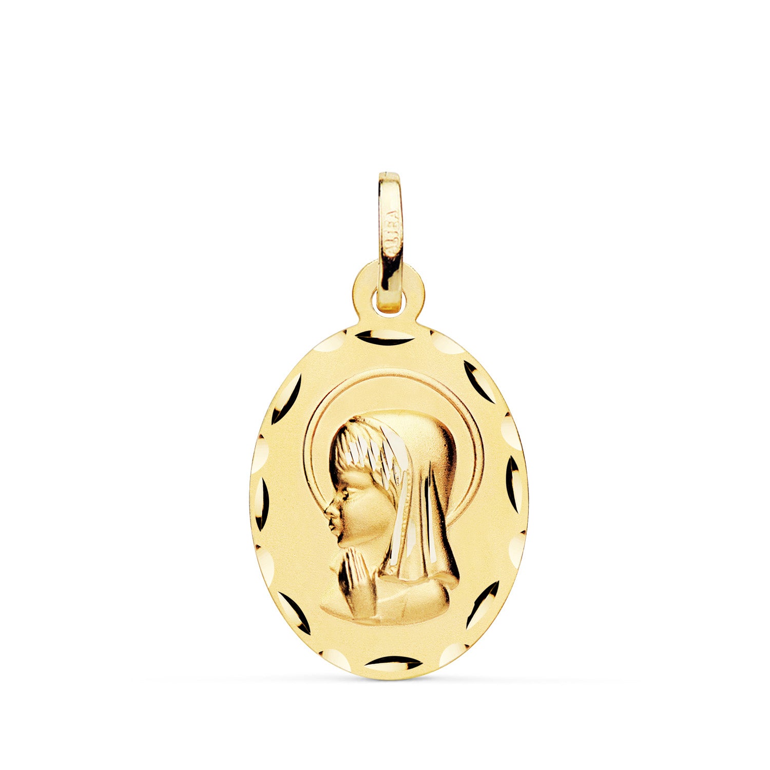 Médaille Or Jaune 18K Vierge Fille Ovale Sculptée Nuancée Mesure : 23 X 15 mm