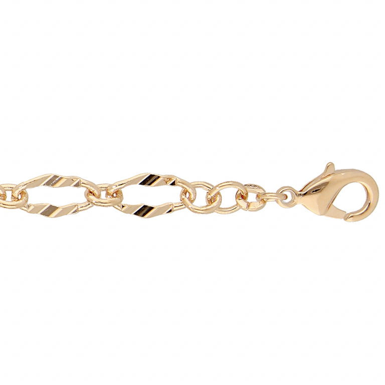 Bracelet mode maille ovale en plaqué or sur fond blanc