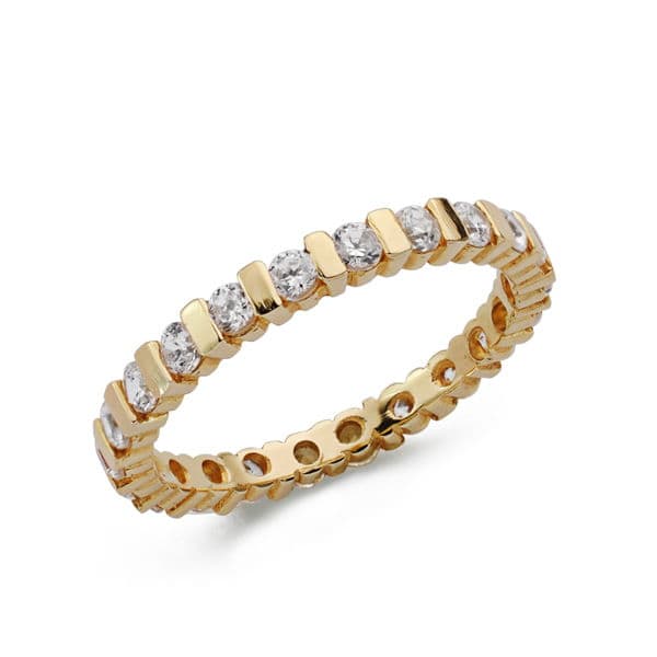 Ring i 18K gult guld med rund zirkon. Bredd: 2 mm