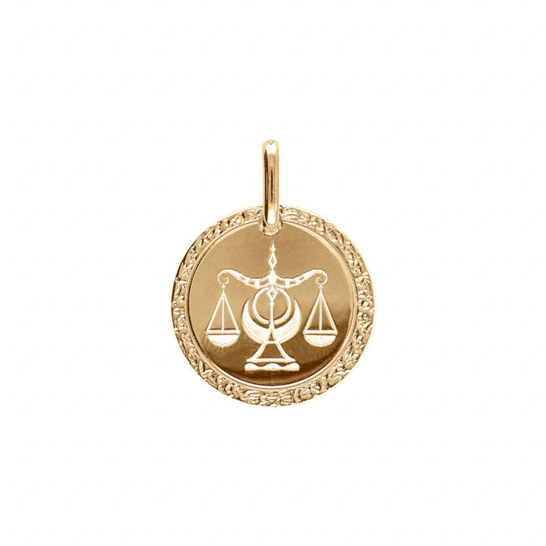 Pendentif mode balance en plaqué or