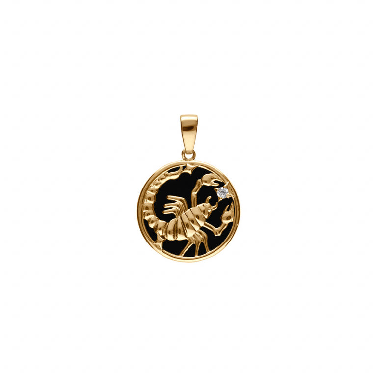 Pendentif scorpion en plaqué or avec onyx noir imitation et oxydes blancs