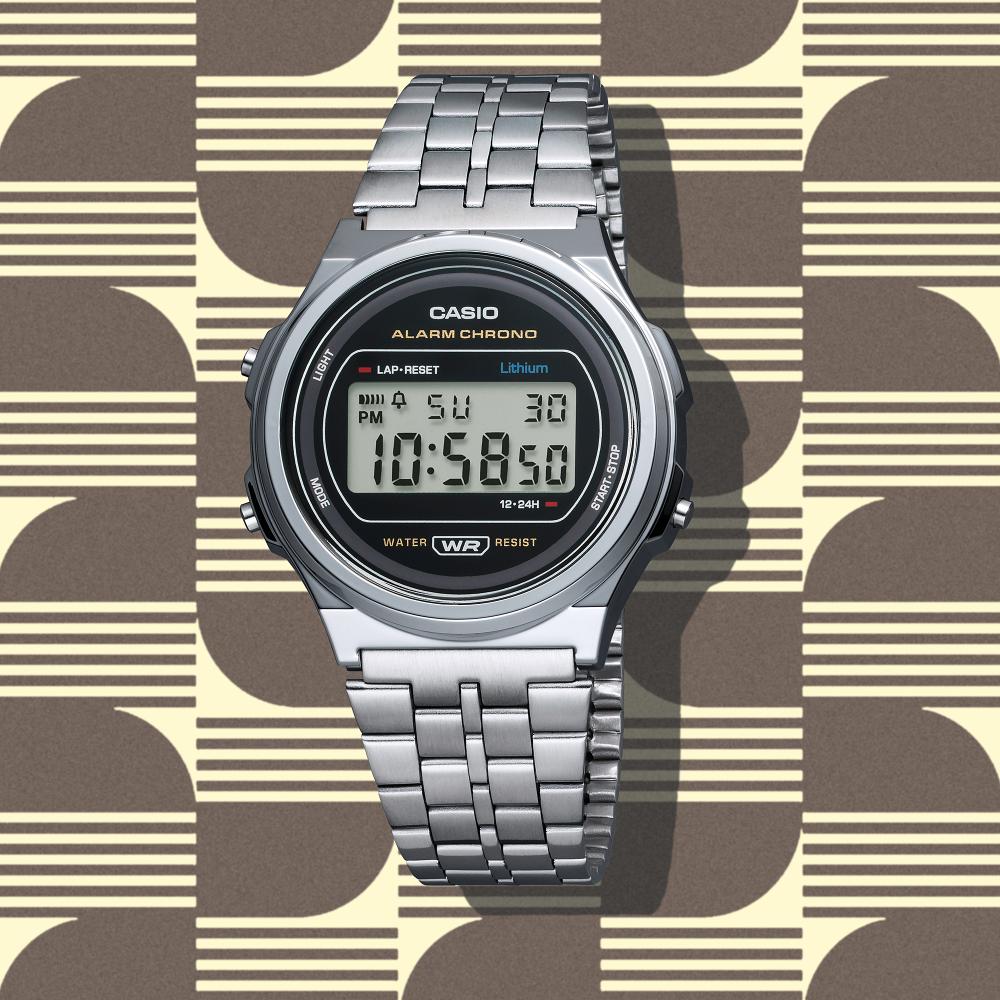 Collection Vintage - A171WE-1AEF - Montre Casio – boîtier rond argenté, cadran noir, écran numérique, bracelet à maillons en acier inoxydable – vue 3