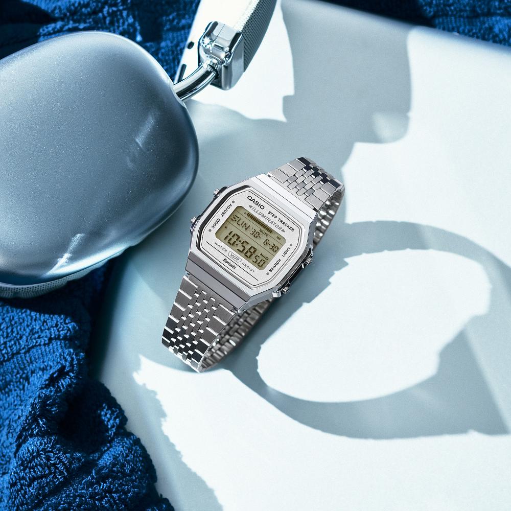 Collection Vintage - ABL-100WE-7AEF - Montre Casio – boîtier argenté en résine chromée, écran numérique, bracelet en acier inoxydable argenté – vue 3