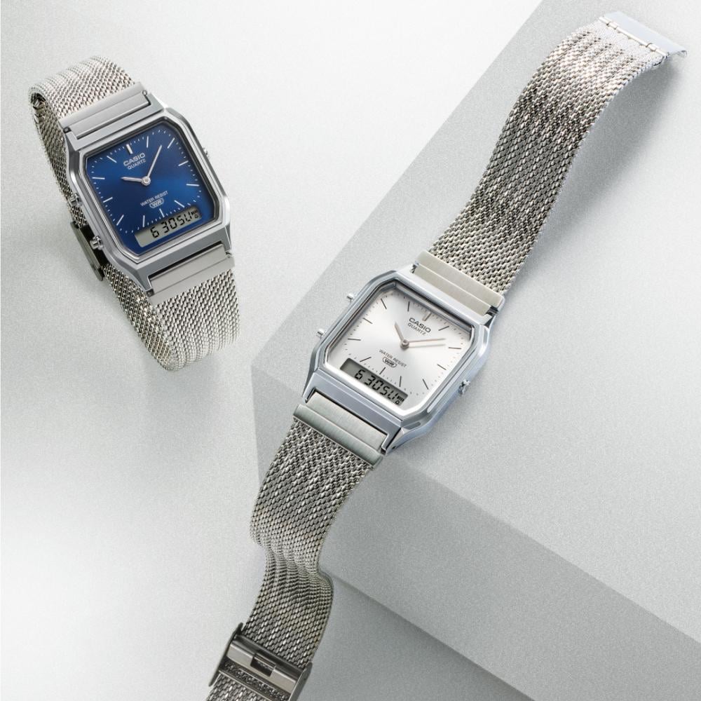 Collection Vintage - AQ-230EM-2AEF - Montre Casio – boîtier argenté, cadran bleu marine à aiguilles et écran numérique, bracelet maille en acier inoxydable – vue 7