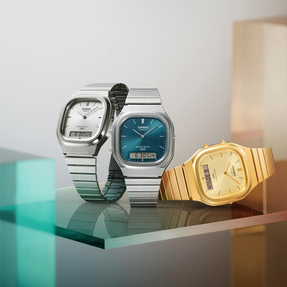 Collection Vintage - AQ-240E-7AEF - Montre Casio – boîtier argenté arrondi, cadran soleillé à index métalliques et écran numérique, bracelet en acier inoxydable – vue 8