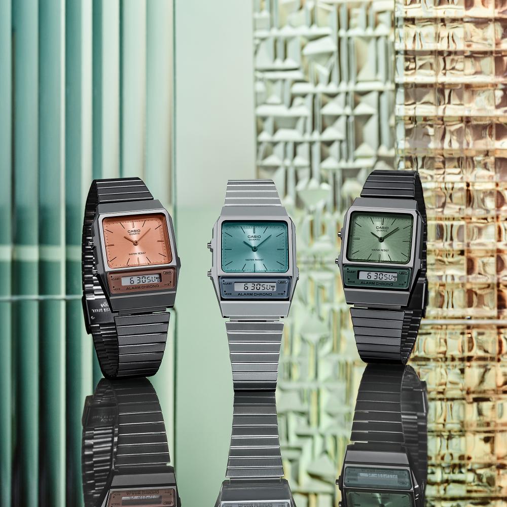 Collection Vintage - AQ-800EC-2AEF - Montre Casio – boîtier argenté, verre coloré bleu, double affichage, bracelet en acier inoxydable – vue 2