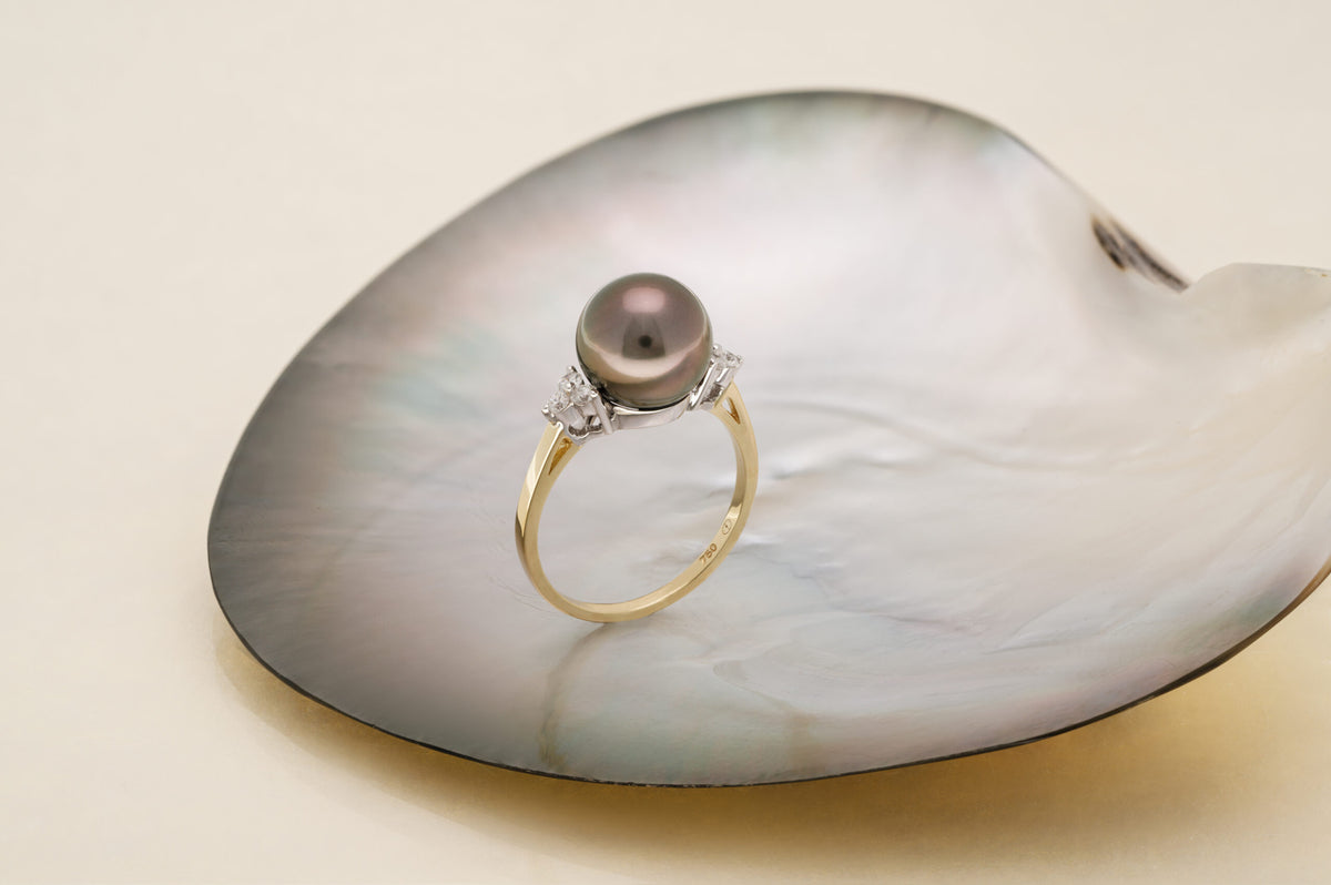 Okrągły pierścionek z perłą Tahiti i diamentem o średnicy 9-10 mm – 18-karatowe złoto