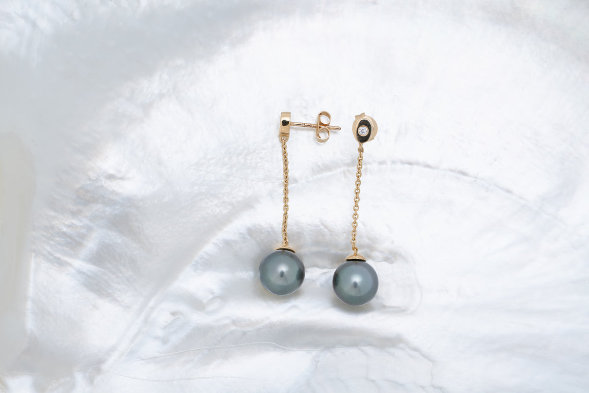 Brincos ovais de pérolas e diamantes do Taiti – ouro 18 quilates
