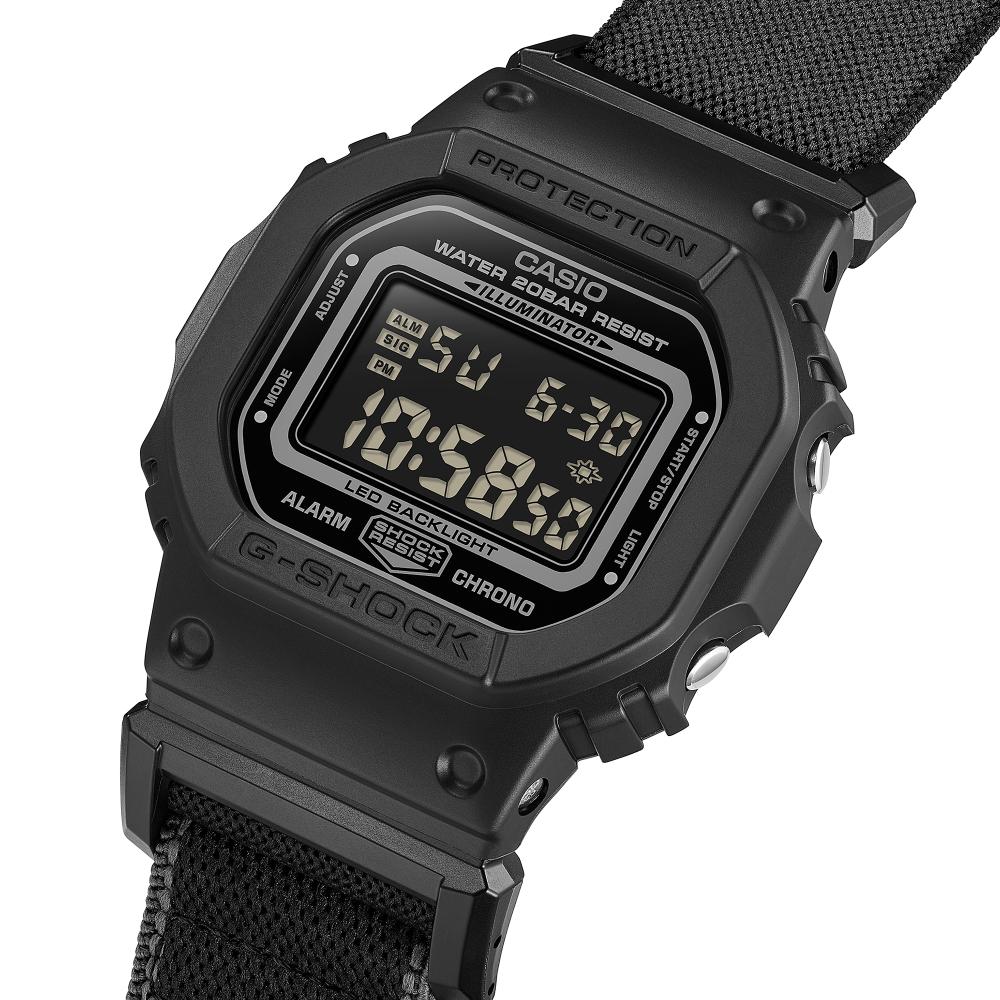 Collection G-Shock - DW-5600MNC-1ER - Montre Casio – boîtier en résine noir, bracelet en tissu noir à fermeture magnétique – vue 6