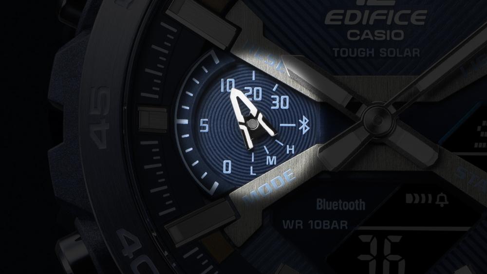 Collection Edifice - ECB-2000CB-2AEF - Montre Casio – montre analogique-numérique bleue, boîtier en carbone bleu indigo, lunette et bracelet à placage ionique bleu – vue 6