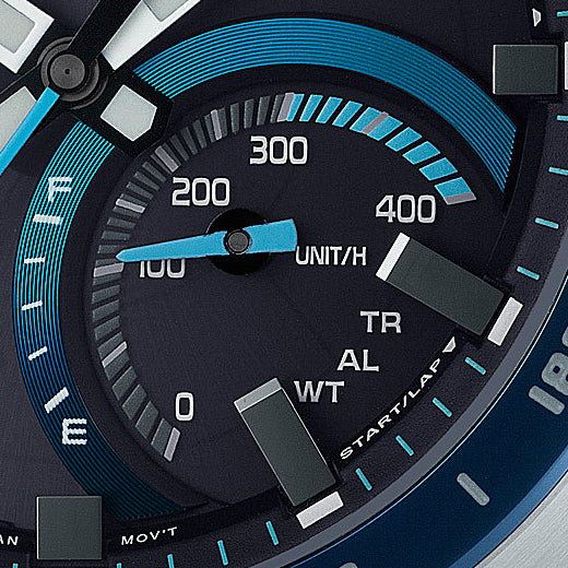 Collection Edifice - ECB-900DB-1BER - Montre Casio – boîtier en acier inoxydable argenté, cadran noir à touches bleues, bracelet en acier – vue 2