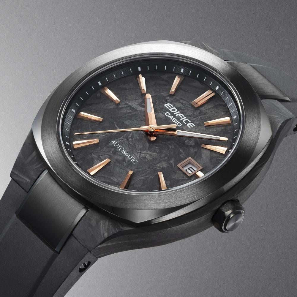 Collection Edifice - EFK-200XPB-1AER - Montre Casio – boîtier noir en carbone et acier, lunette noire, bracelet en résine noire, cadran à trois aiguilles – vue 4