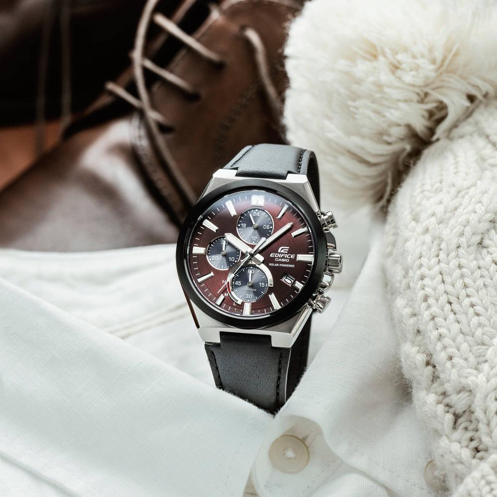 Collection Edifice - EFS-S630BL-5AVUEF - Montre Casio – boîtier en acier argenté à lunette noire, bracelet en cuir marron – vue 2