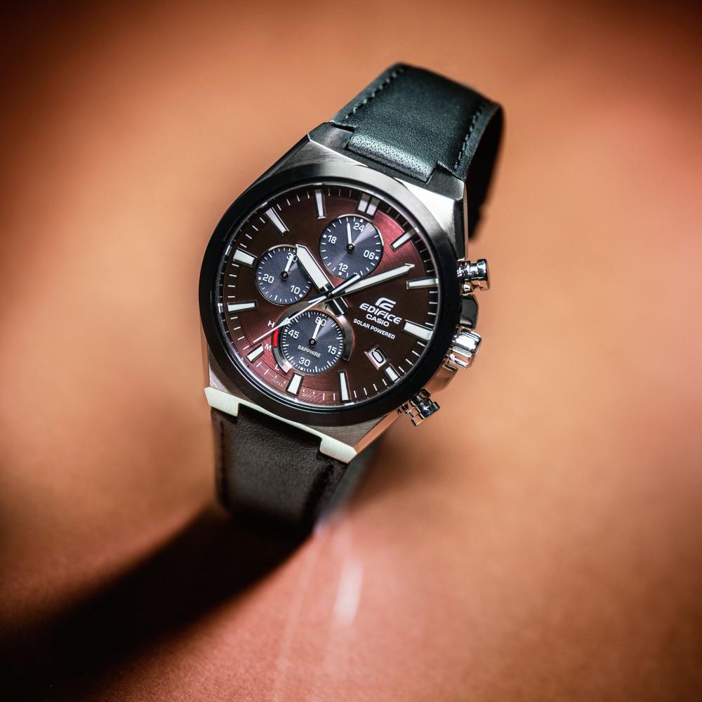 Collection Edifice - EFS-S630BL-5AVUEF - Montre Casio – boîtier en acier argenté à lunette noire, bracelet en cuir marron – vue 3