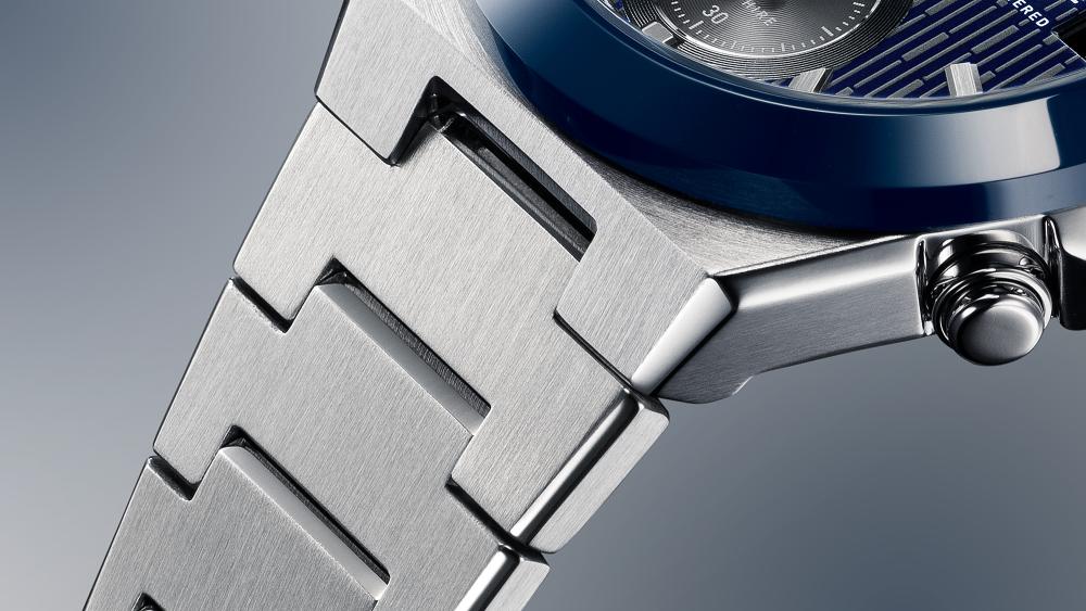 Collection Edifice - EFS-S650D-2AEF - Montre Casio – chronographe solaire à cadran bleu, lunette en céramique, boîtier et bracelet en acier argenté – vue 4