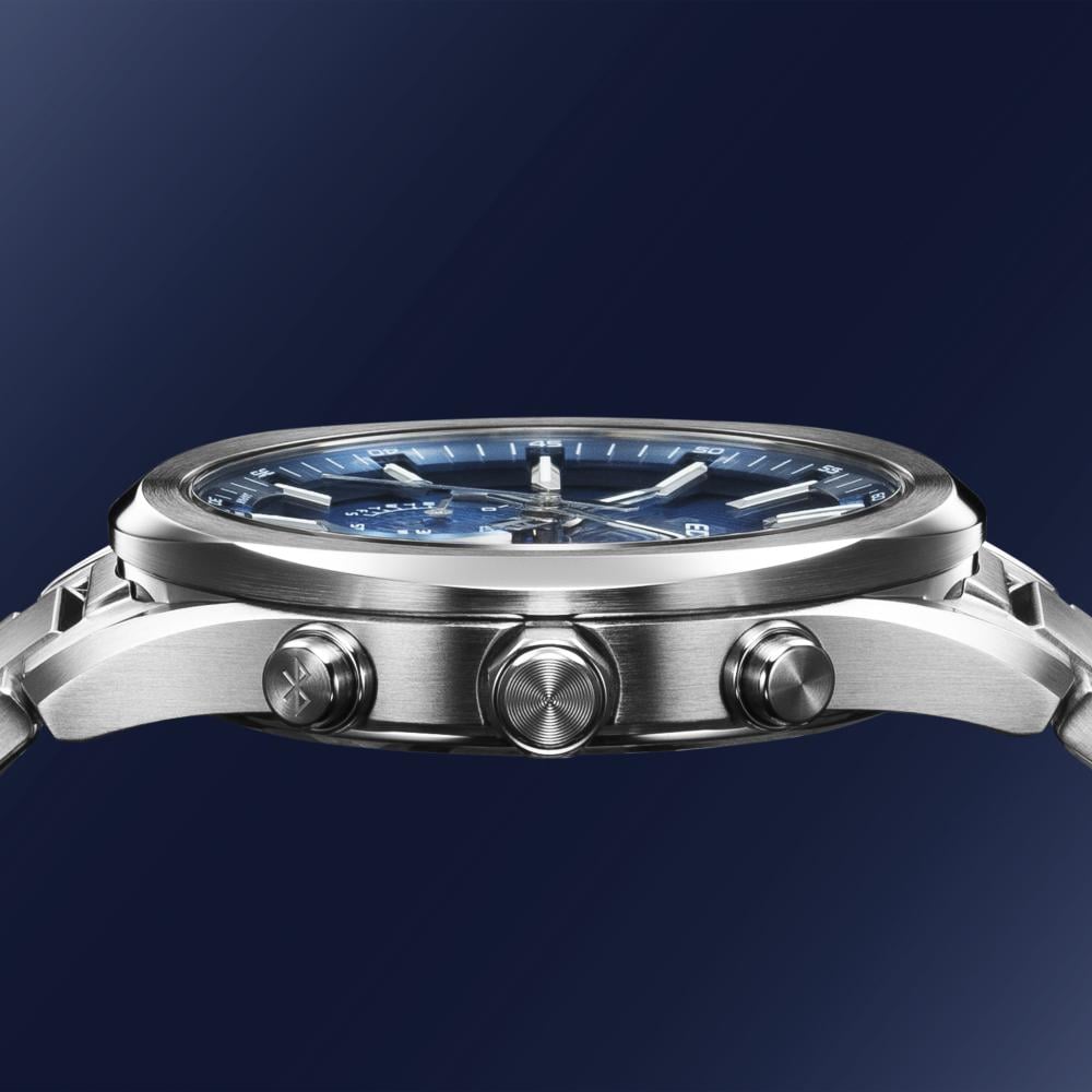 Collection Edifice - EQB-1300D-2AEF - Montre Casio – boîtier fin en acier argenté, cadran bleu texturé, bracelet en acier à maillons – vue 5