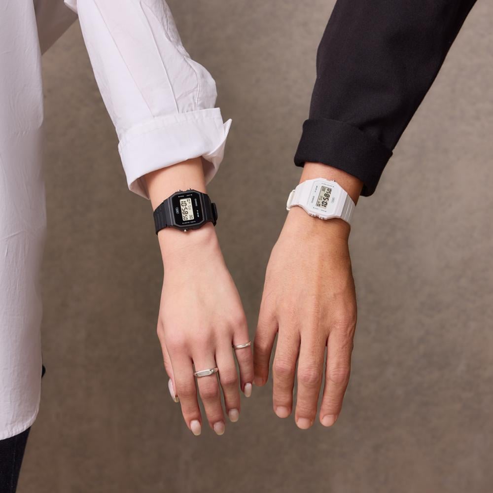 Collection Timeless - F-91WB-7AEF - Montre Casio – boîtier en résine biosourcée blanche, écran LCD, bracelet en résine bio blanc – vue 8