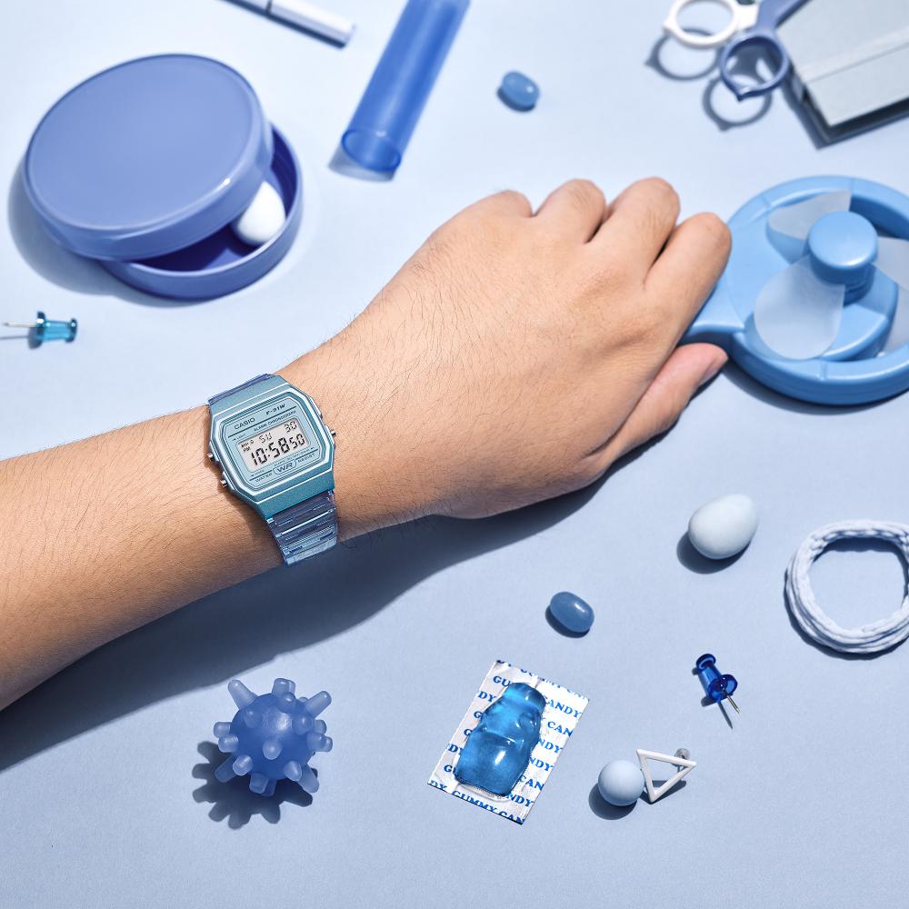 Collection Timeless - F-91WS-2EF - Montre Casio – boîtier en résine bleue, écran LCD, bracelet en résine bleu – vue 3