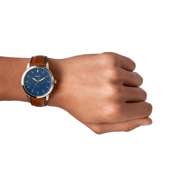 Montre homme Fossil Minimalist FS5304 – cadran bleu bracelet cuir marron – vue 3