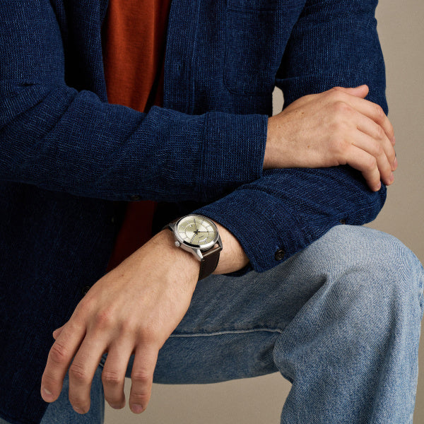Montre homme Fossil Pearson FS6223 – cadran argenté bracelet cuir marron – vue 4