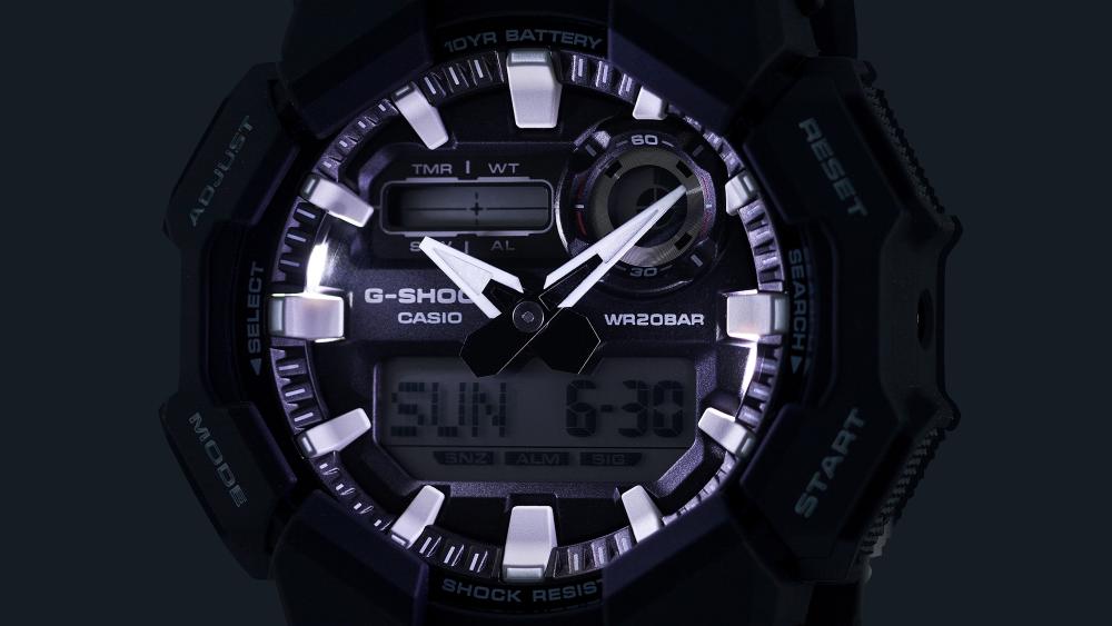 Collection G-Shock - GA-010-1AER - Montre Casio – grand boîtier noir, bracelet en résine bio noire – vue 7