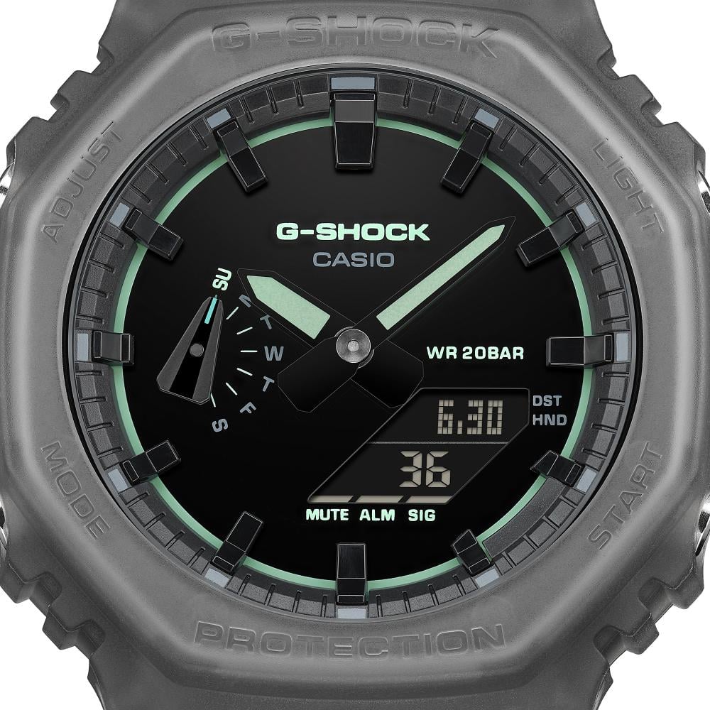 Collection G-Shock - GA-2100K-1AER - Montre Casio – boîtier et bracelet en résine translucide mate noire, cadran noir laqué – vue 3