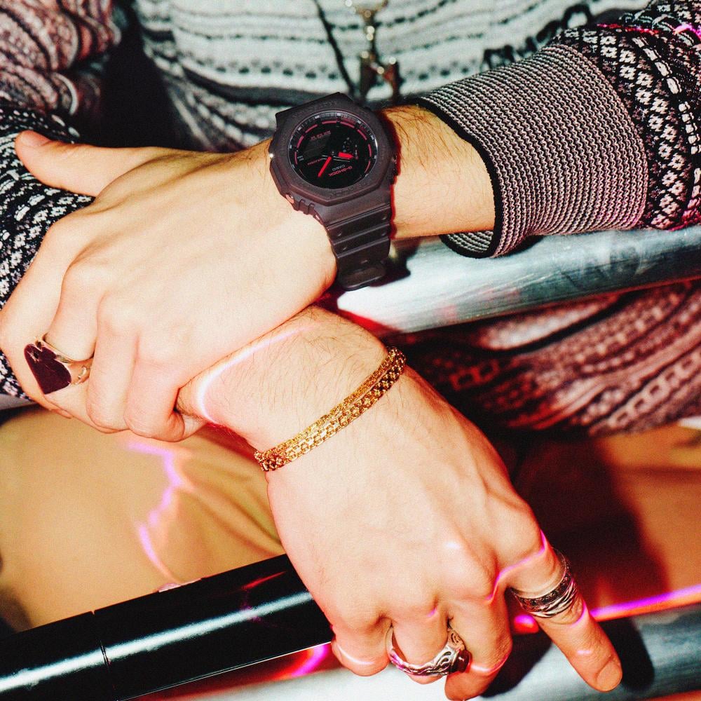 Collection G-Shock - GA-2100K-5AER - Montre Casio – boîtier et bracelet en résine translucide mate, coloris marron – vue 2