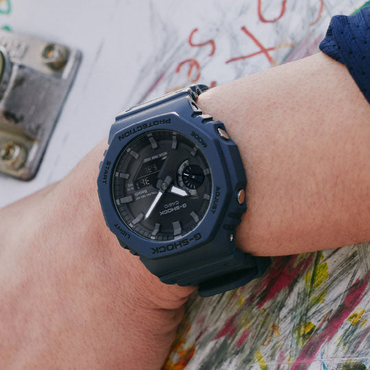 Collection G-Shock - GA-B2100-2AER - Montre Casio – boîtier octogonal bleu, bracelet en résine bleue – vue 4