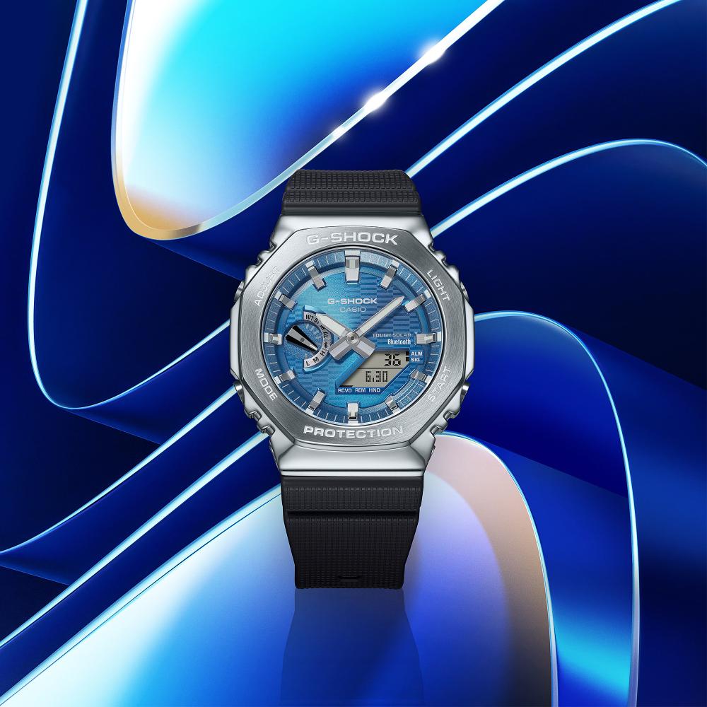 Collection G-Shock - GBM-2100A-2BER - Montre Casio – boîtier à lunette métallique, cadran bleu à index argentés, bracelet en résine bio – vue 2