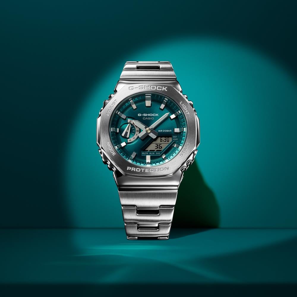 Collection G-Shock - GM-2110D-3A1ER - Montre Casio – boîtier à lunette octogonale en acier, cadran vert métallisé, bracelet en acier inoxydable – vue 3