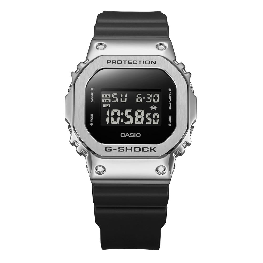 Collection G-Shock - GM-5600U-1ER - Montre Casio – boîtier carré à lunette en acier inoxydable, bracelet en résine noir – vue 4