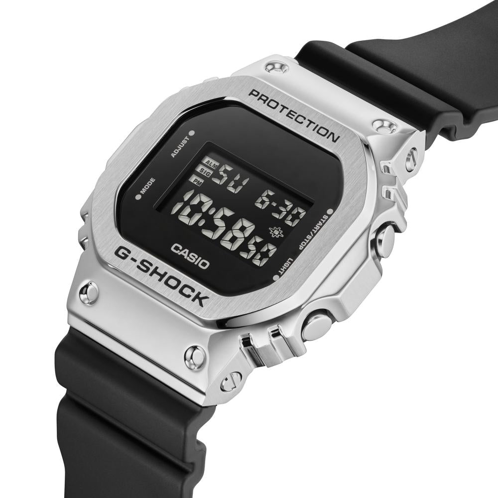 Collection G-Shock - GM-5600U-1ER - Montre Casio – boîtier carré à lunette en acier inoxydable, bracelet en résine noir – vue 7