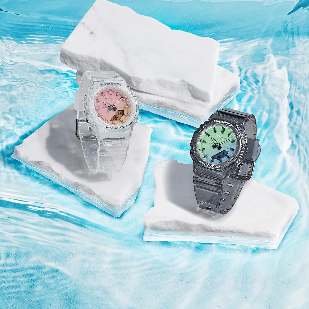 Collection G-Shock - GMA-P2100SR-1AER - Montre Casio – boîtier et bracelet en résine translucide coloris noir, verre à reflets changeants – vue 4