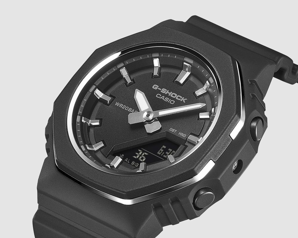 Collection G-Shock - GMA-P2110-1AER - Montre Casio – boîtier compact noir cerclé d'un fin anneau métallique, bracelet en résine bio noire – vue 3