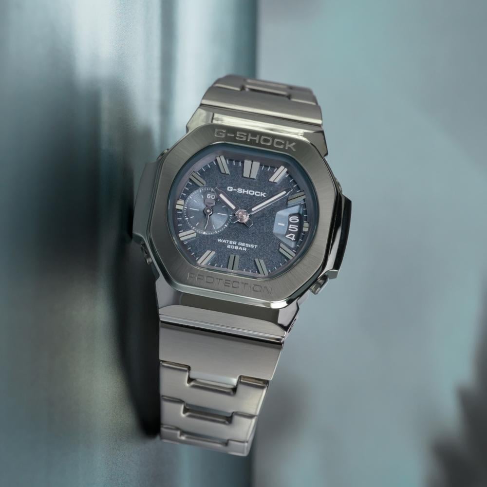 Collection G-Shock - GMC-2500D-1A2ER - Montre Casio – montre analogique, boîtier noir en résine bio et acier, bracelet en acier inoxydable argenté – vue 2