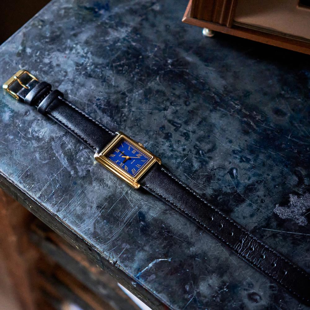 Collection Timeless - LTP-B165GL-2BVEF - Montre Casio – boîtier carré doré, cadran à chiffres romains, bracelet en cuir – vue 2
