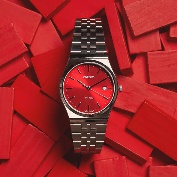Collection Timeless - MTP-B145D-4A2VEF - Montre Casio – boîtier en acier inoxydable argenté, cadran rétro aux tons rose-rouge, bracelet en acier – vue 2